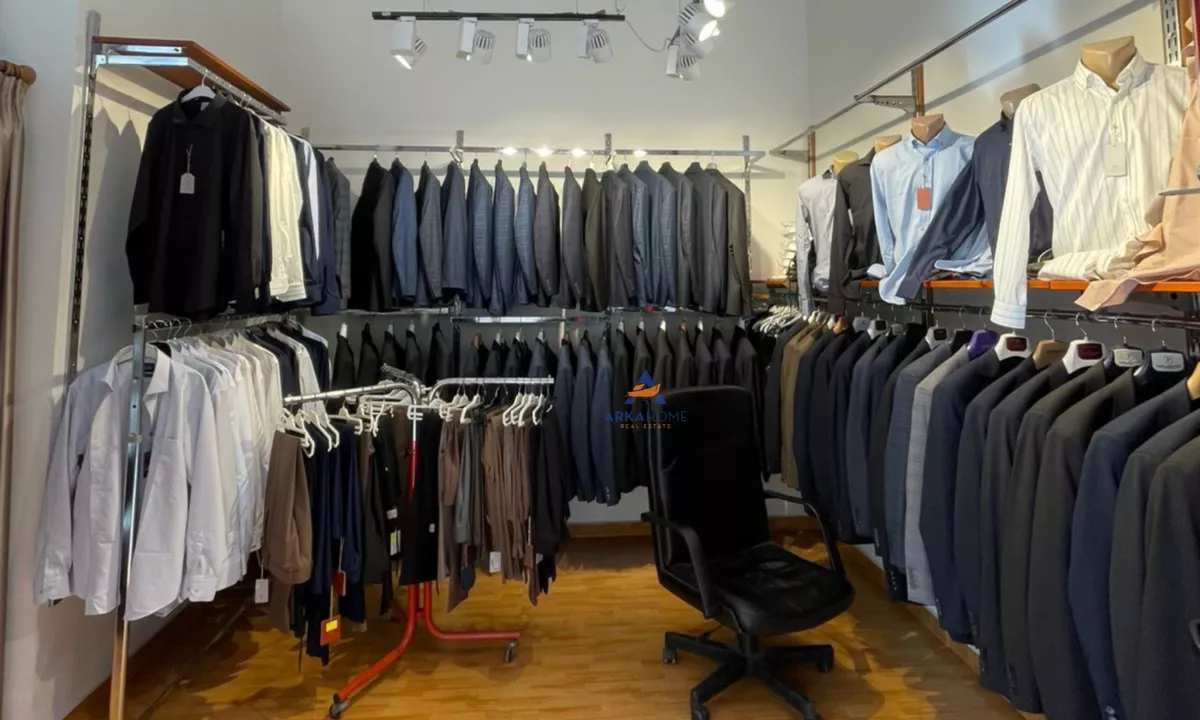 JEPET AMBIENT ME QERA 20M2 "PRANE KARBURANT GAZHELI, ZOGU I ZI" 50.000 LEKE