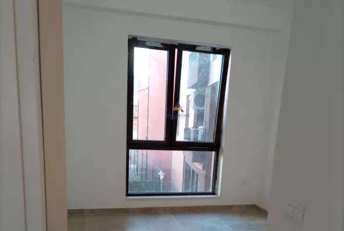 Appartamento in vendita a Tirana 2+1, Vuoto