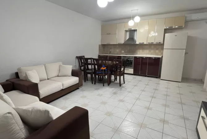 Shtepi me qera 2+1 ne Tirane - 500 Euro