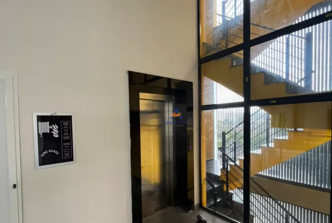 Ambient biznesi me qera 1+1 ne Tirane - 2,700 Euro