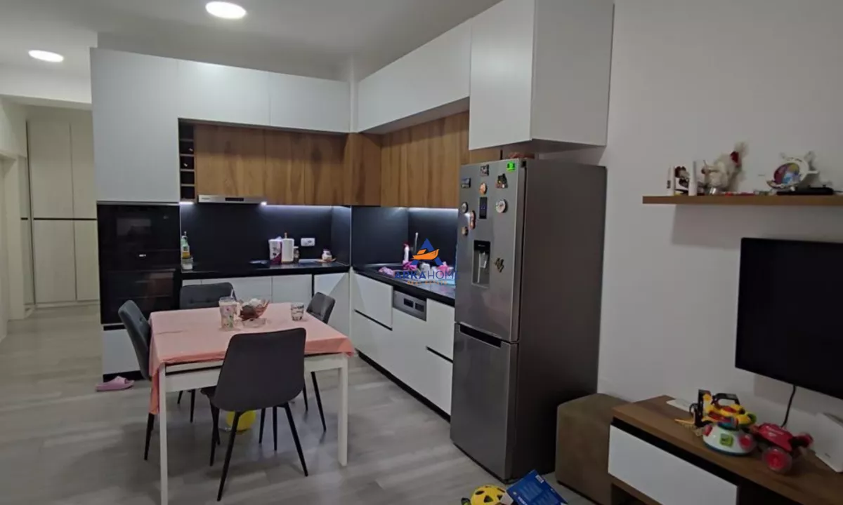 Appartamento in vendita a Tirana 2+1, Vuoto