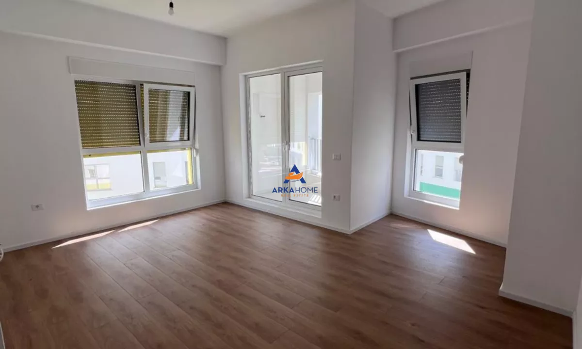 Appartamento in vendita a Tirana 1+1, Vuoto