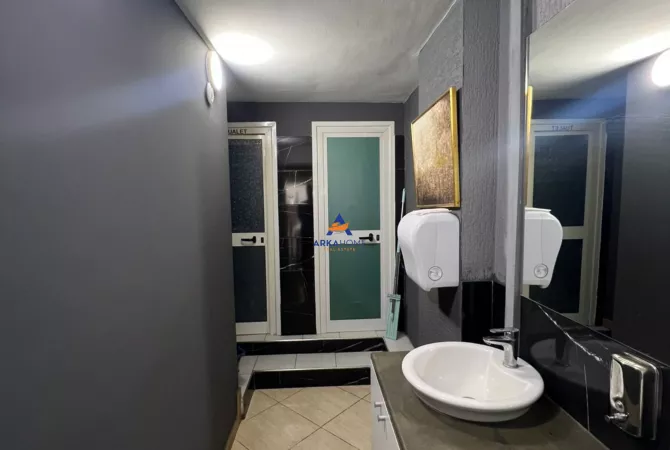 JEPET AMBIENT BIZNESI ME QERA 70 M2 "RRUGA RRAPO HEKALI" 700 EURO