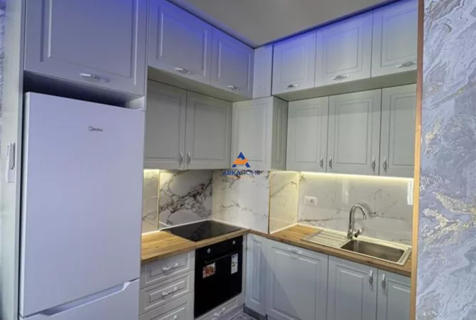 Shtepi me qera Apartament ne Tirane, 1+1, Mobilimi E mobiluar, Pagesa 500  Euro.