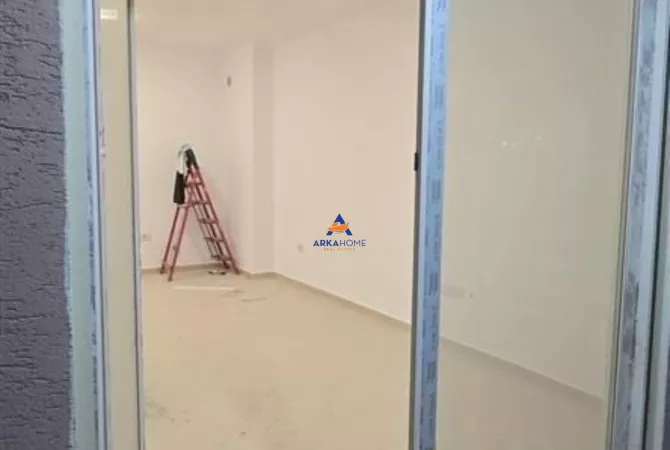 Appartamento in vendita a Tirana 1+1, Vuoto