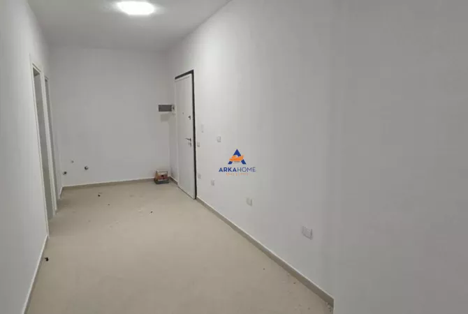 Appartamento in vendita a Tirana 1+1, Vuoto