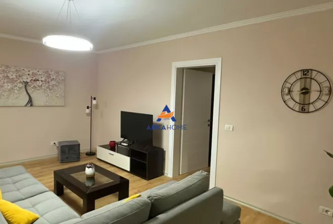 Shtepi me qera 2+1 ne Tirane - 650 Euro