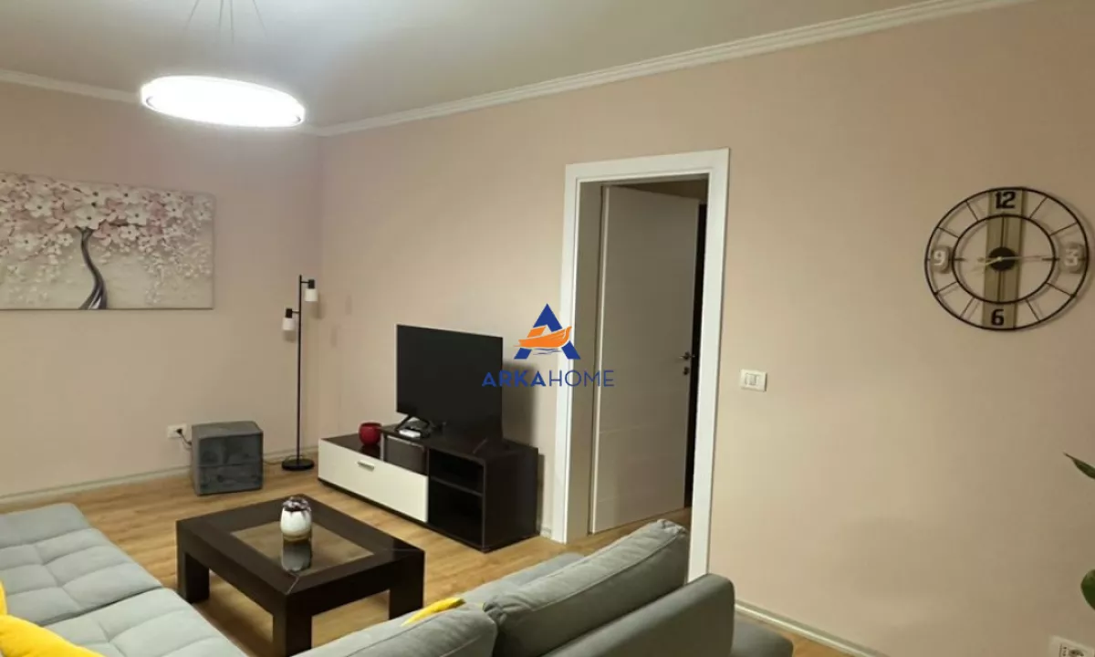 Shtepi me qera Apartament ne Tirane, 2+1, Mobilimi E mobiluar, Pagesa 650  Euro.