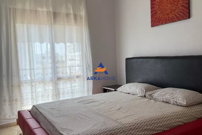 Shtepi me qera Apartament ne Tirane, 2+1, Mobilimi E mobiluar, Pagesa 650  Euro.