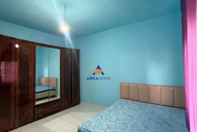 Shtepi me qera Apartament ne Tirane, 2+1, Mobilimi E mobiluar, Pagesa 450  Euro.