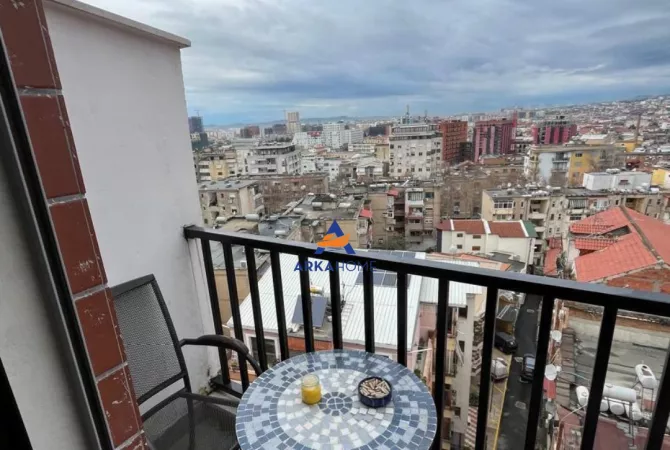 Appartamento in vendita a Tirana 2+1, Arredato