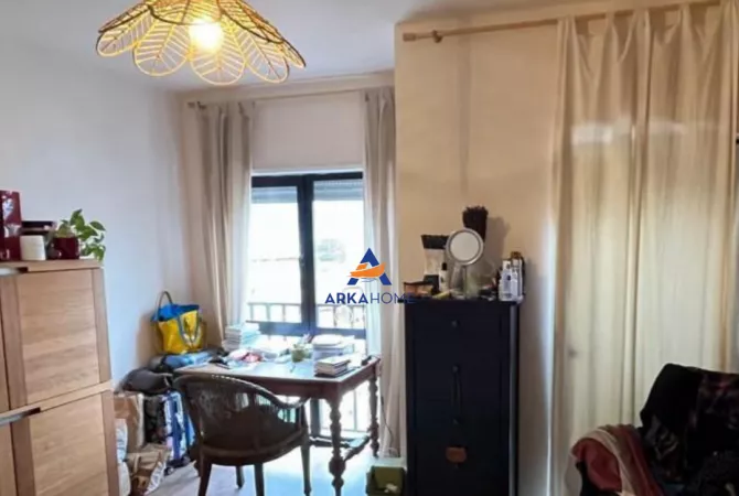 Appartamento in vendita a Tirana 2+1, Arredato