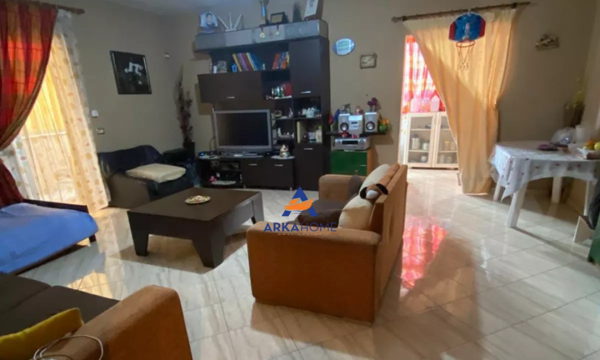 Appartamento in vendita a Tirana 2+1, Vuoto