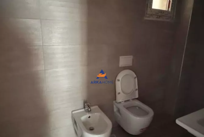 JEPET ZYRE ME QERA 100M2 "PRANE TRIO TOWERS,DON BOSKO" 600 EURO