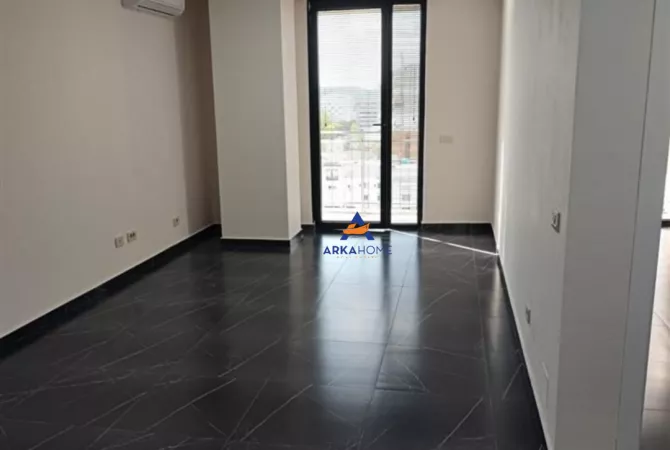 Ambient biznesi me qera 3+1 ne Tirane - 550 Euro