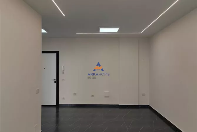 Ambient biznesi me qera 3+1 ne Tirane - 550 Euro