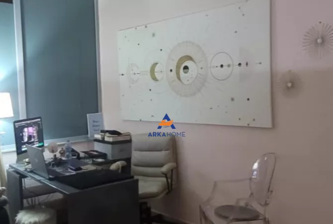 Appartamento in vendita a Tirana 1+1, Arredato