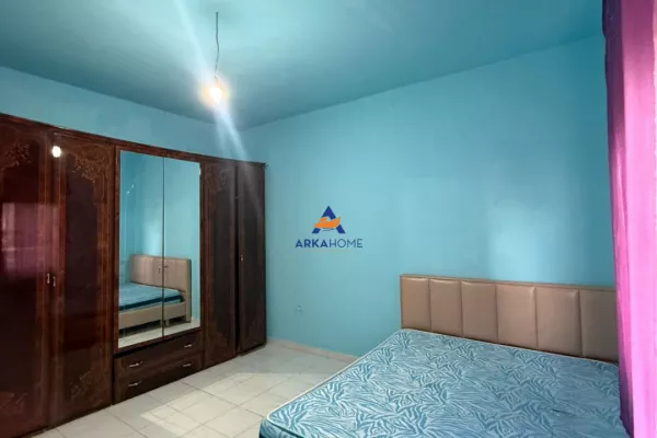 Shtepi me qera Apartament ne Tirane, 2+1, Mobilimi E mobiluar, Pagesa 450  Euro.