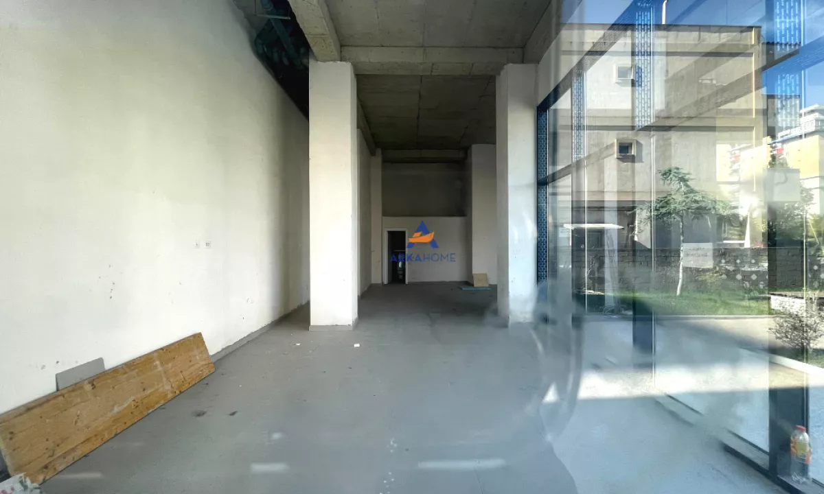 SHITET DYQAN 83M2 "TE ISH-FUSHA AVIACIONIT" 264.000 EURO