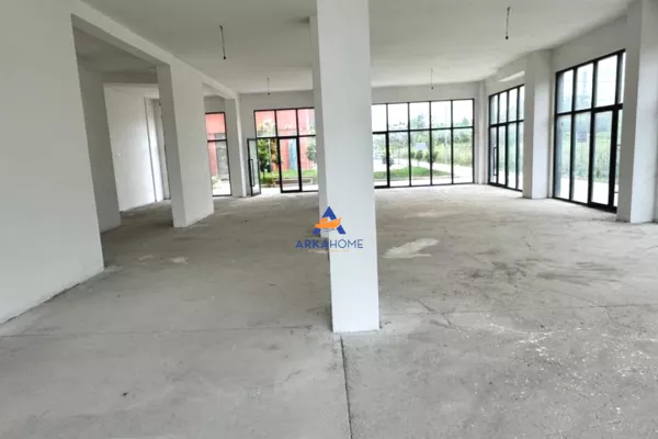 Ambient biznesi me qera 1+1 ne Tirane - 5,000 Euro