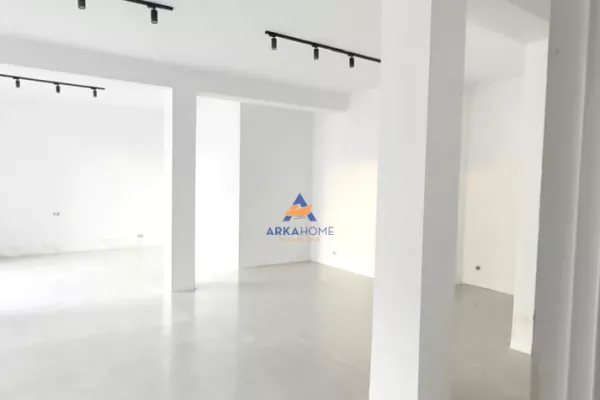 Ambient biznesi me qera 1+1 ne Tirane - 900 Euro