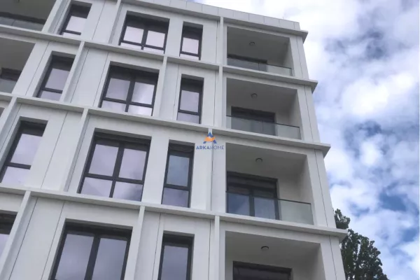 Appartamento in vendita a Tirana 1+1, Vuoto