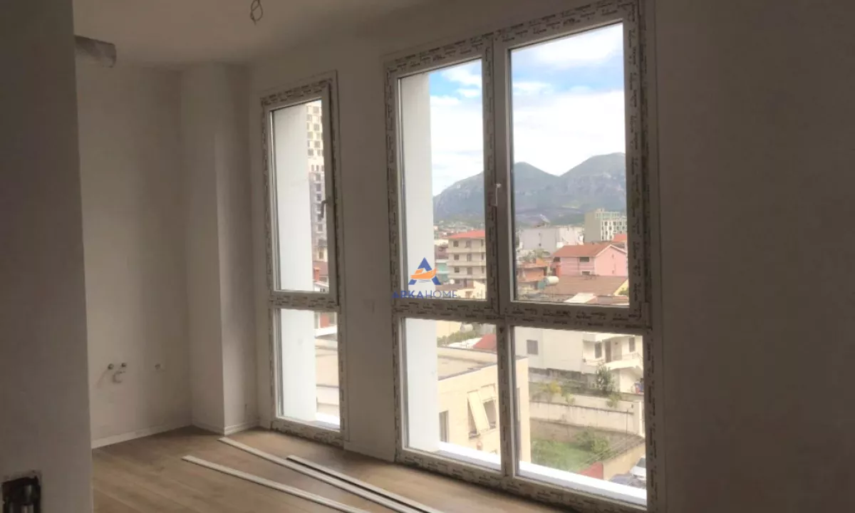 Appartamento in vendita a Tirana 1+1, Vuoto