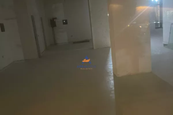 Ambient biznesi me qera 1+1 ne Tirane - 2,200 Euro