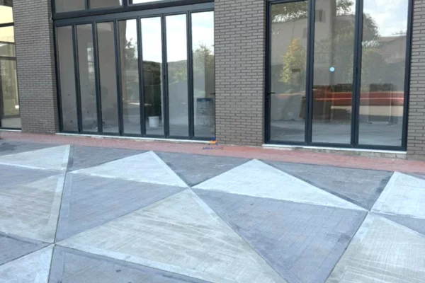 JEPET AMBIENT BIZNESI ME QERA 72M2 "RRUGA ESAT MEKULI, ISH FUSHA AVIACIONIT" 1500 EURO