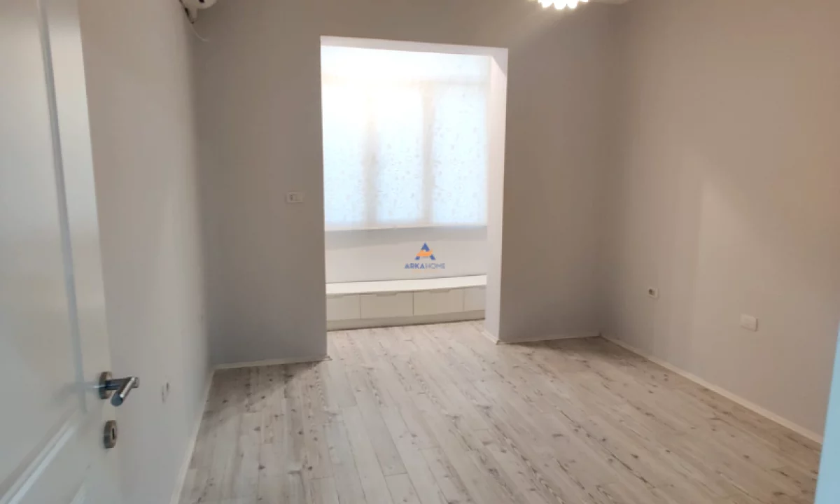 Apartment for rent in Tirana 3+1, Emty