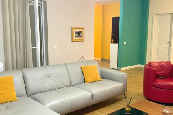 Casa in vendita 3+1 a Tirana - 650,000 Euro