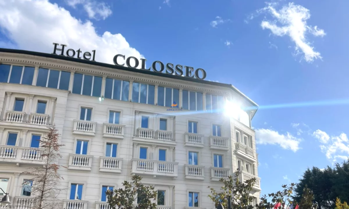 JEPET ME QERA AMBIENT BIZNESI 150M2 "PRANE HOTEL COLOSSEU" 5.000 EURO