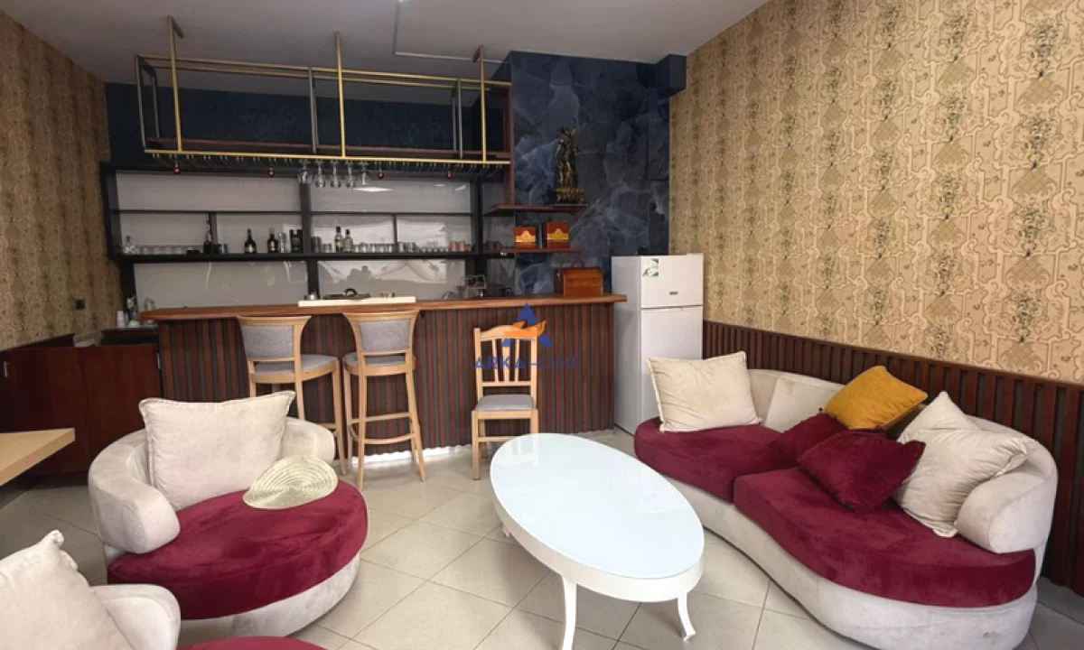 JEPET ME QERA GODINE-4 KATESHE "LAPRAKE" 15.000 EURO