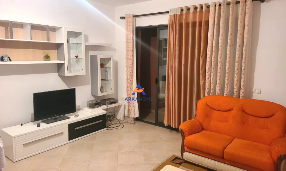 Shtepi ne shitje Apartament ne Tirane, 2+1, Mobilimi E mobiluar, Pagesa 166,320  Euro.