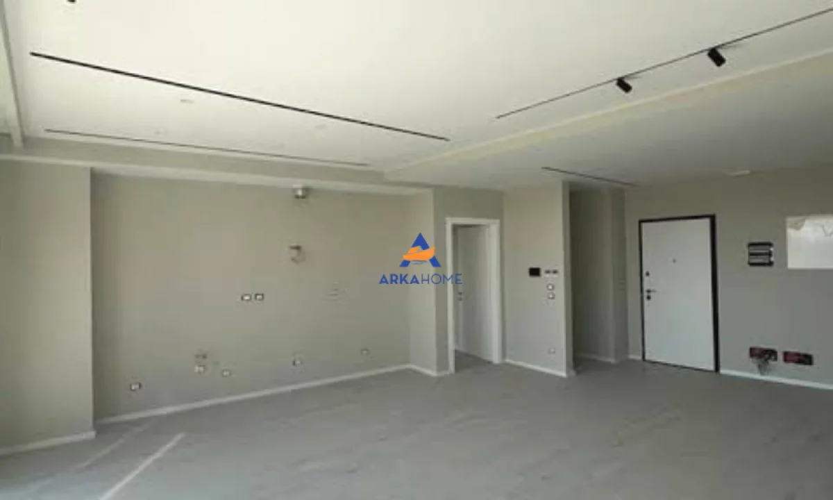 JEPET ME QERA AMBIENT BIZNESI 160M2 "ASTIR" 2.000 EURO