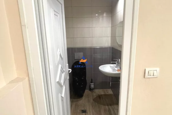 Business Property in Sale 3+1 in Tirana - 450,000 Euro