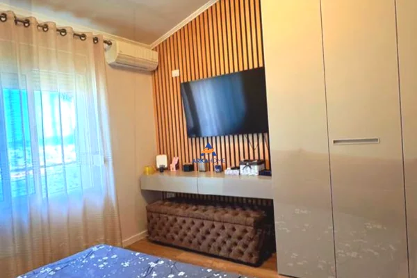 Shtepi me qera Apartament ne Tirane, 1+1, Mobilimi E mobiluar, Pagesa 600  Euro.