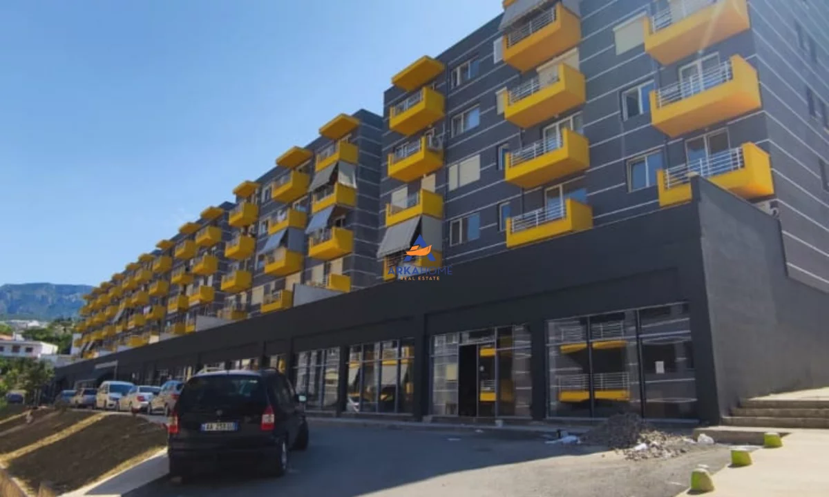 Shtepi ne shitje Apartament ne Tirane, 1+1, Mobilimi Bosh, pa mobiluar, Pagesa 81,000  Euro.