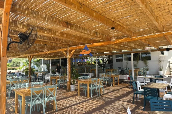 JEPET BAR RESTORANT ME QERA 400 M2 