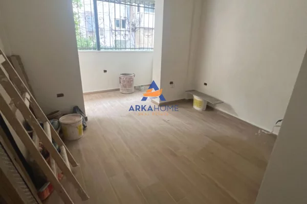 Business Property for Rent 3+1 in Tirana - 600 Euro