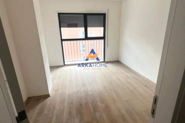 Business Property for Rent 3+1 in Tirana - 670 Euro