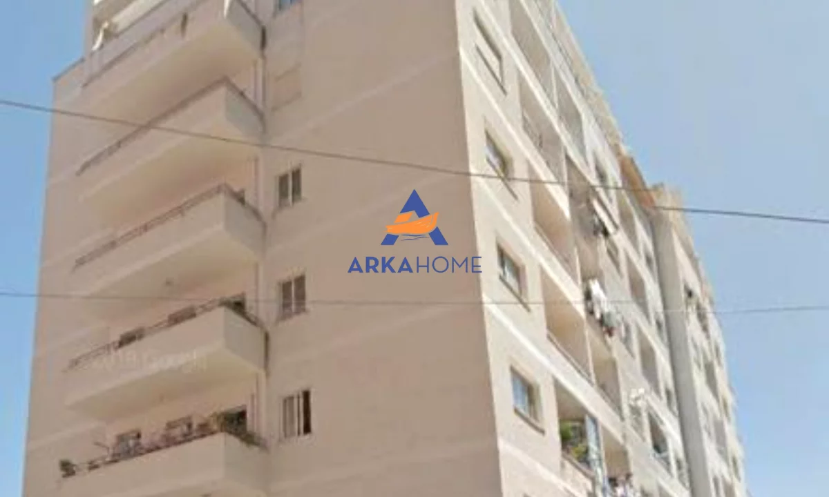 Shtepi ne shitje Apartament ne Tirane, 1+1, Mobilimi Bosh, pa mobiluar, Pagesa 130,000  Euro.