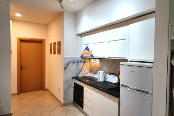 Shtepi ne shitje Apartament ne Vlore, 1+1, Mobilimi E mobiluar, Pagesa 120,000  Euro.