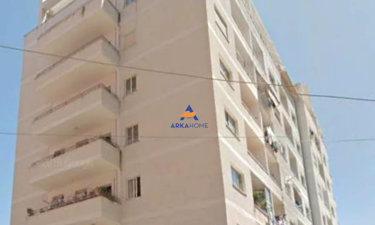 Shtepi ne shitje Apartament ne Tirane, 1+1, Mobilimi Bosh, pa mobiluar, Pagesa 130,000  Euro.