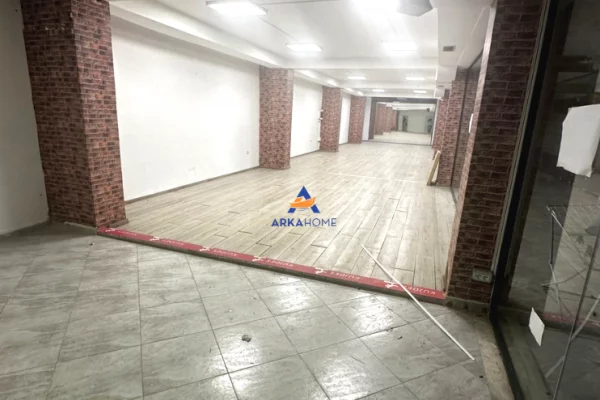 Business Property for Rent 3+1 in Tirana - 700 Euro