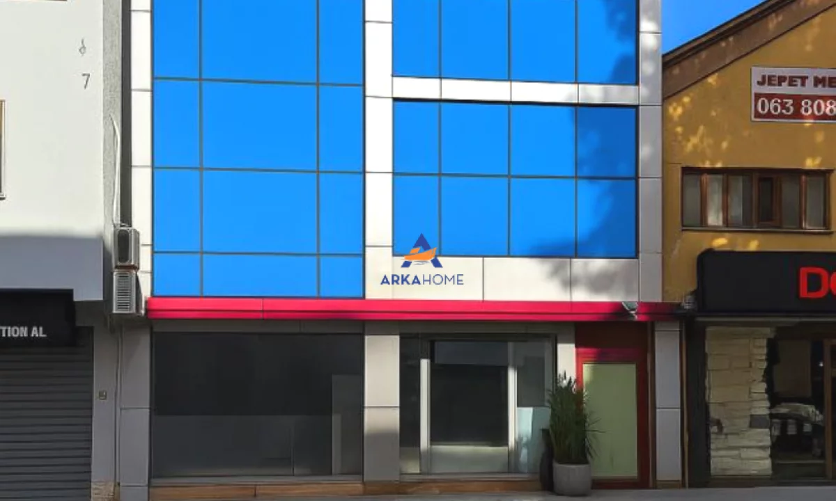 JEPET AMBIENT BIZNESI ME QERA 290 M2 