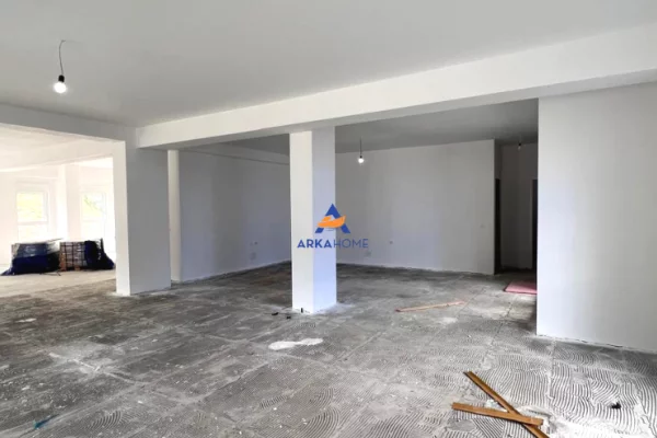 Business Property for Rent 1+1 in Tirana - 3,000 Euro