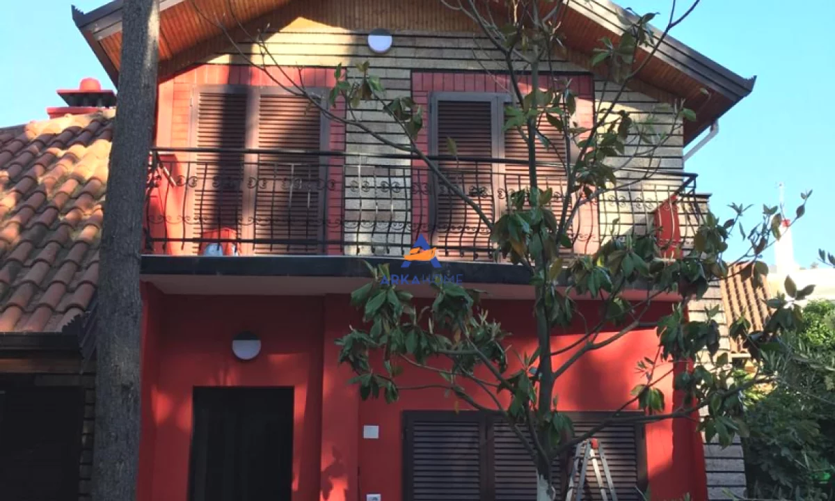 Casa privata/Indipendente in vendita a Durazzo 4+1, Arredato