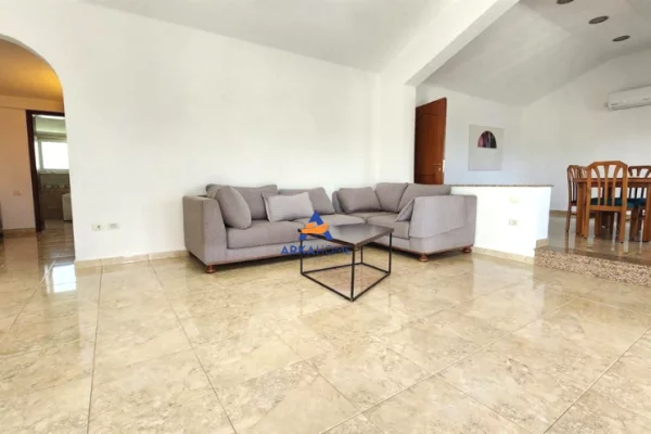 Casa in vendita 3+1 a Tirana - 666,000 Euro