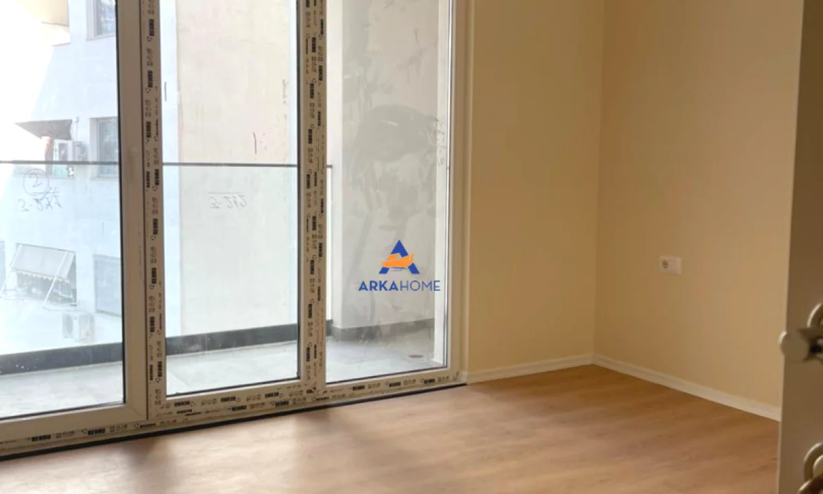 Shtepi me qera Apartament ne Tirane, 2+1, Mobilimi Bosh, pa mobiluar, Pagesa 550  Euro.